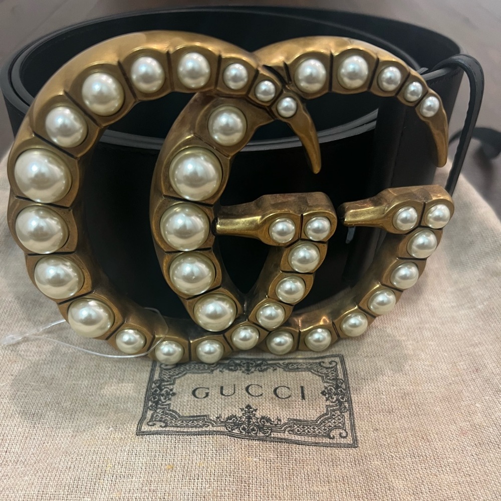 Authentic Gucci Calfskin Pearl Double G Wide Belt .